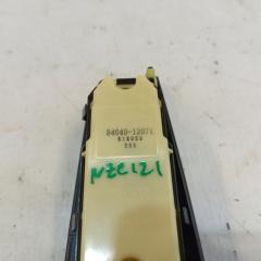 Блок упр. стеклоподьемниками правый передний TOYOTA ALLEX NZE124 84040-12071 4 ракурс