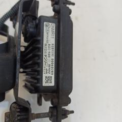 Радар-детектор передний TOYOTA CROWN MAJESTA UZS207 88210-30230 2 ракурс