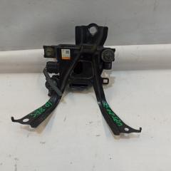 Радар-детектор передний TOYOTA CROWN MAJESTA UZS207 88210-30230 3 ракурс