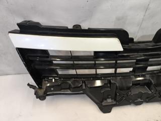 Решетка радиатора TOYOTA VOXY ZWR80 53111-28680 5 ракурс