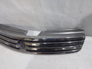 Решетка радиатора NISSAN SKYLINE V35 3 ракурс