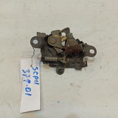 Замок капота TOYOTA PLATZ SCP11 2 ракурс