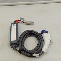 Зарядное устройство NISSAN LEAF AZE0 29690 3NK5E 5 ракурс