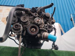 Двигатель TOYOTA LAND CRUISER UZJ100 2UZ-FE 2 ракурс