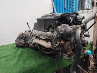 Двигатель TOYOTA LAND CRUISER UZJ100 2UZ-FE 3 ракурс