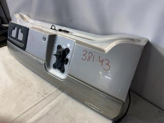 Дверь 5-я TOYOTA LAND CRUISER UZJ100 3 ракурс