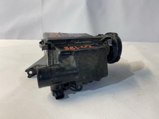 Корпус воздушного фильтра TOYOTA AQUA NHP10 5 ракурс