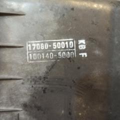 Корпус воздушного фильтра TOYOTA LAND CRUISER UZJ100 4 ракурс