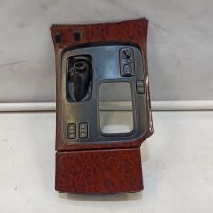 Консоль кпп TOYOTA LAND CRUISER UZJ100 1 ракурс Консоль кпп TOYOTA LAND CRUISER UZJ100 1 ракурс