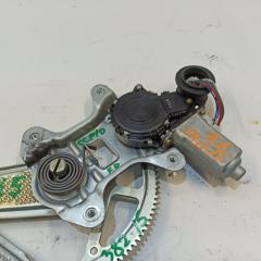 Стеклоподъемник правый передний TOYOTA VITZ SCP10 2 ракурс