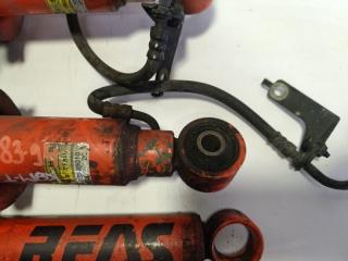 Стойка TOYOTA HILUX SURF RZN185 3RZ-FE 3 ракурс