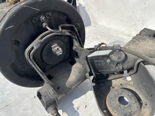 Балка подвески задняя TOYOTA ISIS ZNM10 4 ракурс