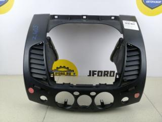 Накладка на торпеду Mitsubishi L200 2007