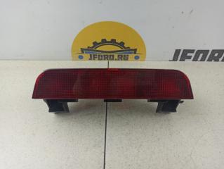 Фонарь в крышку центральный Mitsubishi Pajero 3 2004