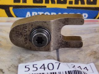 Кронштейн форсунки Volvo XC90 2017 контрактная Кронштейн форсунки Volvo XC90 2017