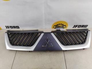 Решетка радиатора Mitsubishi Outlander XL 2009