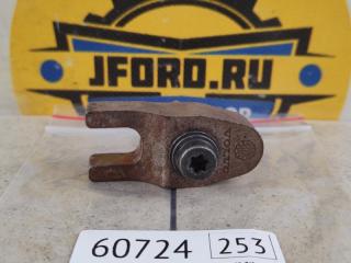 Кронштейн форсунки Volvo XC90 2018 контрактная Кронштейн форсунки Volvo XC90 2018