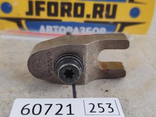 Кронштейн форсунки Volvo XC90 2018 контрактная Кронштейн форсунки Volvo XC90 2018