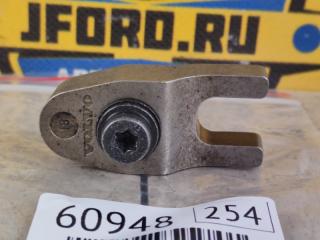 Кронштейн форсунки Volvo XC90 2019 контрактная Кронштейн форсунки Volvo XC90 2019