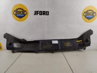 Дефлектор над радиатором Volvo C30 2007 контрактная Дефлектор над радиатором Volvo C30 2007