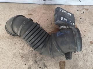 Запчасть патрубок воздушного фильтра Mitsubishi Carisma 2003