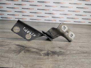 Фото запчасти петля капота левая Renault Megane 2 2007 контрактная запчасть Запчасть петля капота левая Renault Megane 2 2007