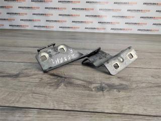 Фото запчасти петля капота правая Renault Megane 2 2007 контрактная запчасть Запчасть петля капота правая Renault Megane 2 2007