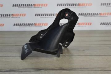 Запчасть кронштейн бампера Mazda 3 BL 2010