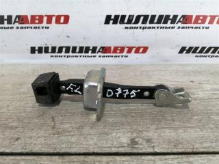 Фото запчасти ограничитель двери передний Mitsubishi Lancer 10 2009 контрактная запчасть Запчасть ограничитель двери передний Mitsubishi Lancer 10 2009