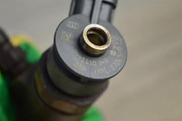 Форсунка дизель C4 (2) 2011 Хетчбэк B7 1.6 9HP(DV6DTED) Форсунка дизель C4 (2) 2011 Хетчбэк B7 1.6 9HP(DV6DTED)