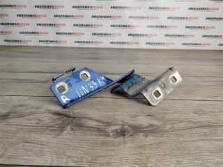 Фото запчасти петля капота правая Renault Megane 2 2007 контрактная запчасть Запчасть петля капота правая Renault Megane 2 2007