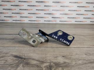 Фото запчасти петля капота левая Renault Megane 2 2007 контрактная запчасть Запчасть петля капота левая Renault Megane 2 2007