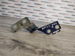 Фото запчасти петля капота правая Renault Megane 2 2007 контрактная запчасть Запчасть петля капота правая Renault Megane 2 2007