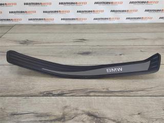 Запчасть накладка порога задняя правая Bmw 5 2004