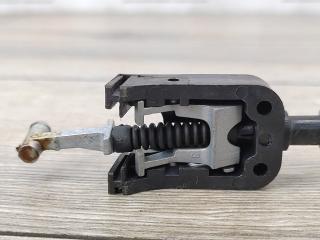 Трос замка двери Skoda Yeti 2.0 TDi CFHC