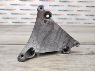 Запчасть кронштейн компрессора кондиционера Audi Q5 2010