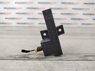 Запчасть антенна центрального замка Audi Q5 2010