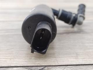 Насос омывателя фар 3 2013 F30 2.0 N20B20A Насос омывателя фар 3 2013 F30 2.0 N20B20A