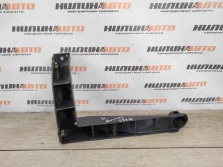 Запчасть кронштейн бампера задний правый Volkswagen Touareg 2005