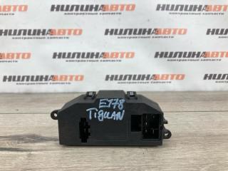 Запчасть резистор печки Volkswagen Tiguan 1 2008
