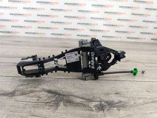 Фото запчасти кронштейн ручки двери задний левый Land Rover Range Rover Evoque 2016 контрактная запчасть Запчасть кронштейн ручки двери задний левый Land Rover Range Rover Evoque 2016