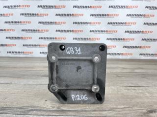 Запчасть кронштейн компрессора кондиционера Peugeot 206 2007