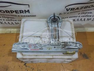 Стеклоподъемник механ. задний левый Ford Focus 2 2011