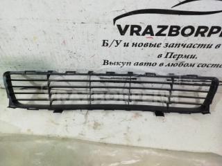 Решетка бампера передняя Toyota Auris 2006-2012