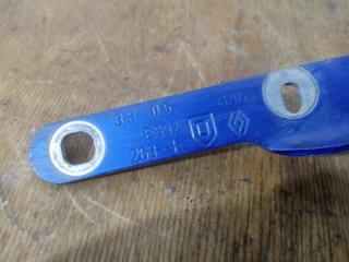 Петля капота передняя левая LOGAN 2006 K7M710