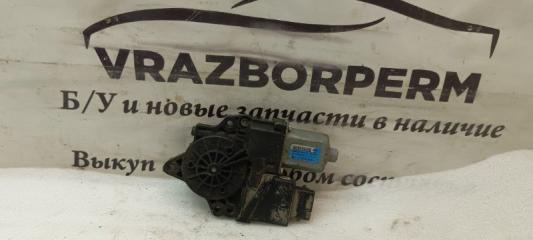 Моторчик стеклоочистителя задний левый Kia Ceed Б/У Моторчик стеклоочистителя задний левый Kia Ceed