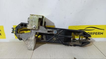 Кронштейн ручки двери задний левый Nissan Tiida