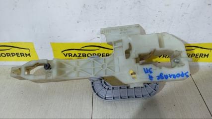 Кронштейн ручки двери задний правый Kia Sportage