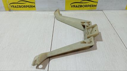 Кронштейн кулисы КПП Touareg Кронштейн кулисы КПП Touareg