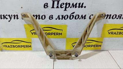 Кронштейн кулисы КПП Touareg Кронштейн кулисы КПП Touareg